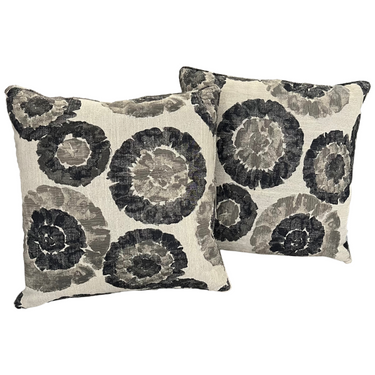 203 Series Loveseat With Tufting