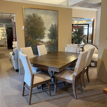 Carlton 42" X 66" Table With 2-11" Self-Storing Leaves
