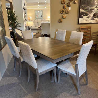 Carlton 42" X 66" Table With 2-11" Self-Storing Leaves