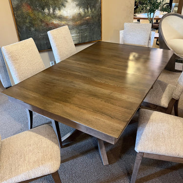 Carlton 42" X 66" Table With 2-11" Self-Storing Leaves